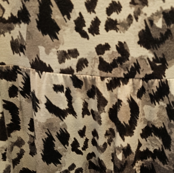 LulaRoe Animal Print Dress Bold Animal Print Slip On 2 XL - Picture 2 of 10